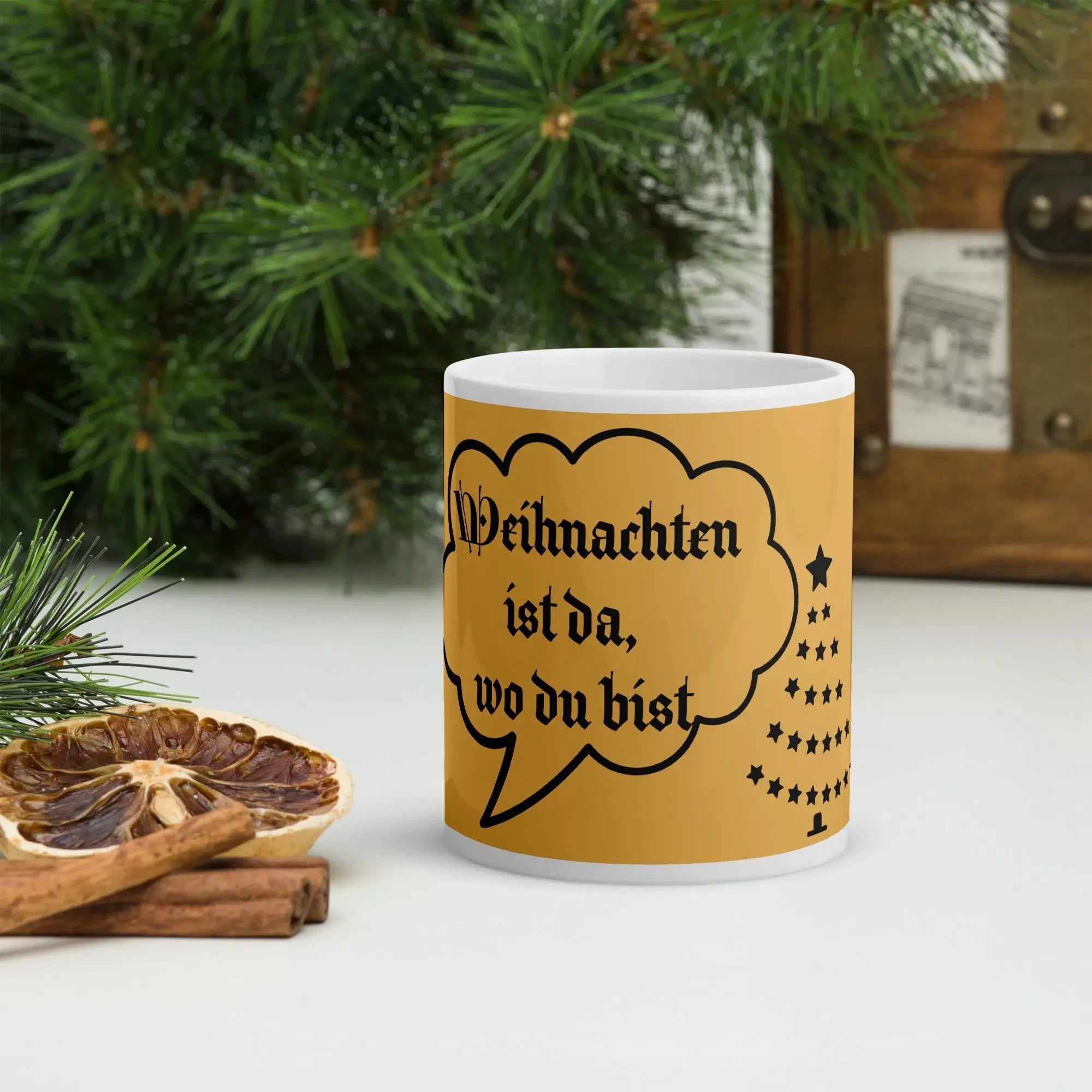 Keramiktasse glänzend weiß Vorderansicht famora-style