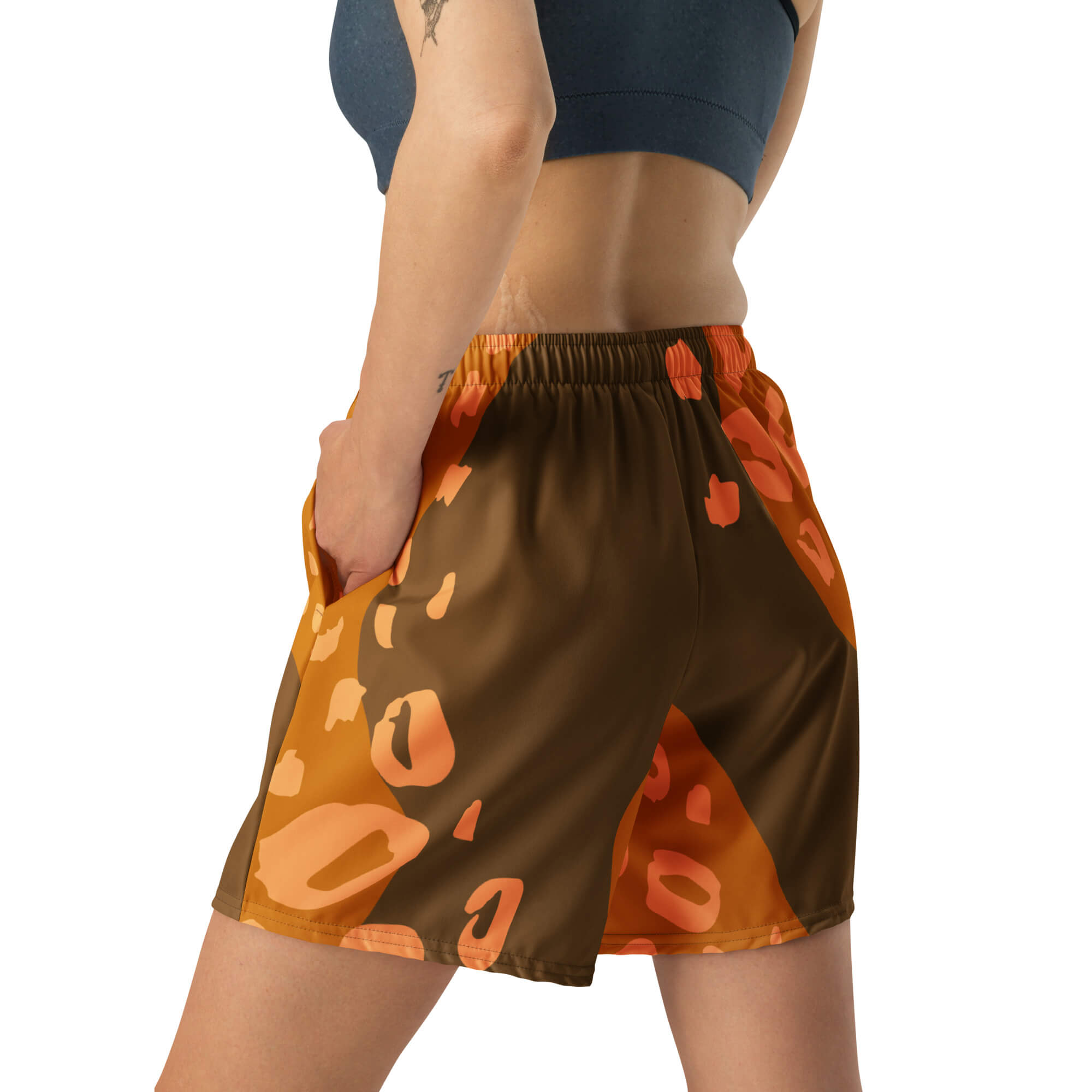 Schnelltrocknende Trainings-Shorts - Rechte Seitenansicht mit Mesh-Taschen