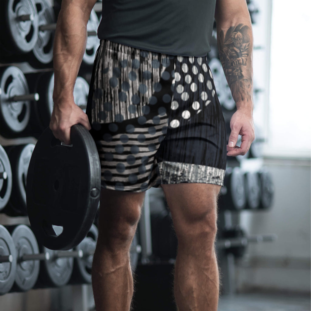 Lange Unisex Sport-Shorts mit Allover-Druck - Vorderansicht in Schwarz