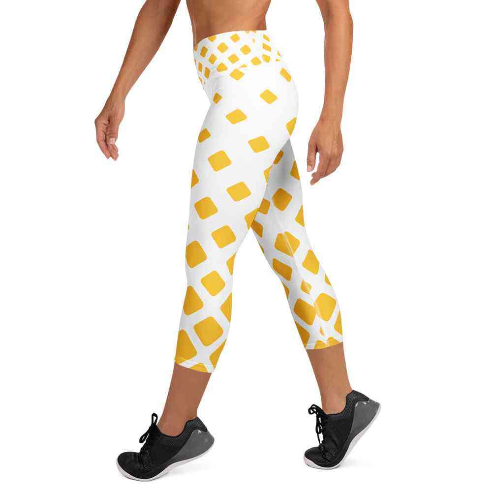 Leichte Hufe Capri Leggings Seitenansicht – nachhaltige Sportleggings für aktive Frauen